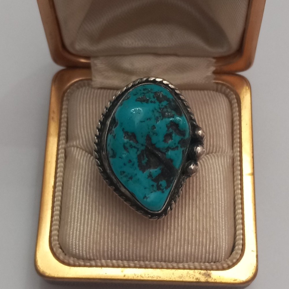 Vintage Silver Ring Large Turquoise Gemstone - image 3